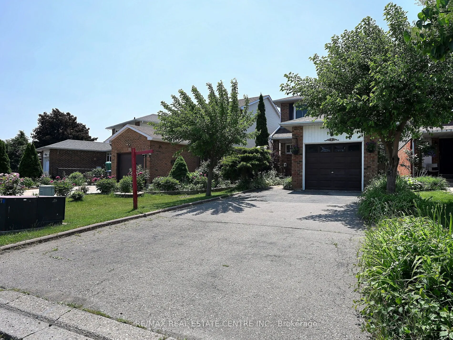 8 Stephensen Court, ON L6V 3X8
