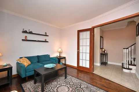 8 Stephensen Court, ON L6V 3X8