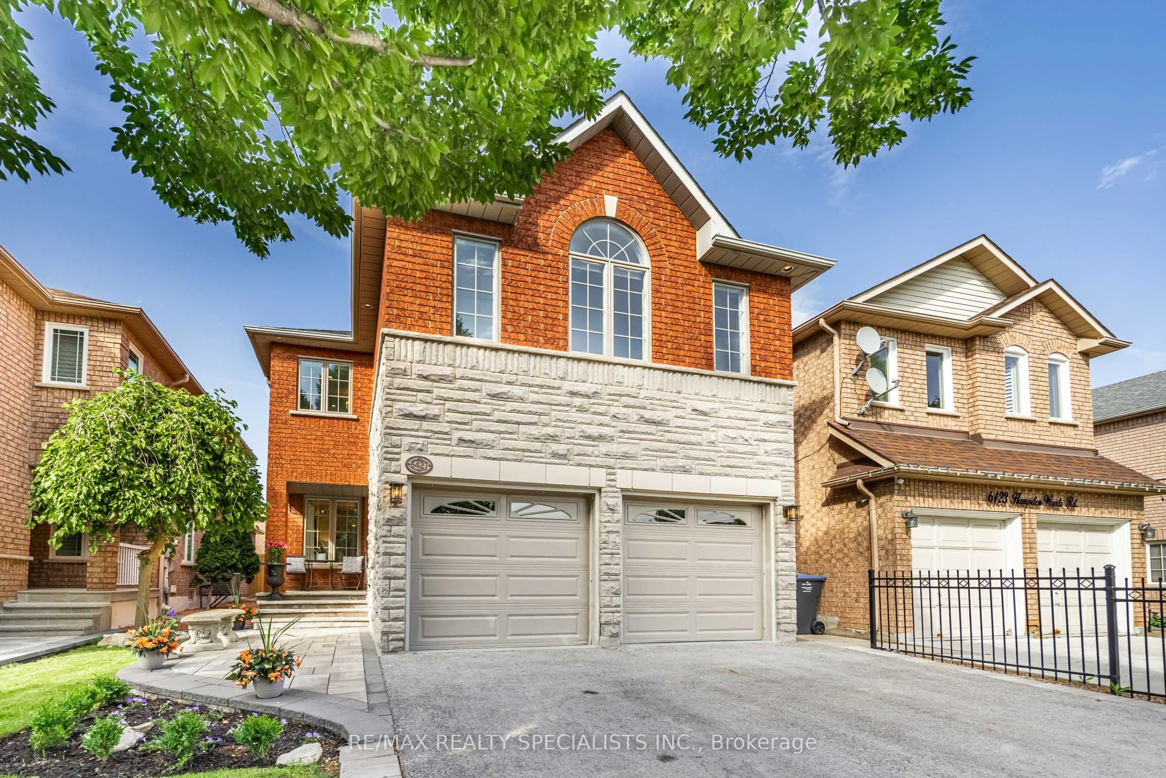 6427 Hampden Woods Road, ON L5N 7V3