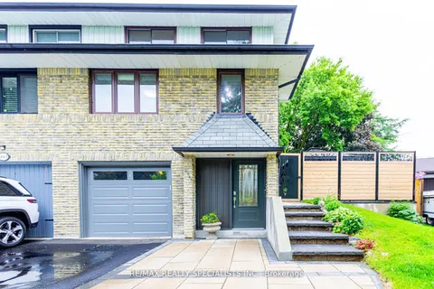 6941 Cherbourg Gardens, ON L5N 1M9