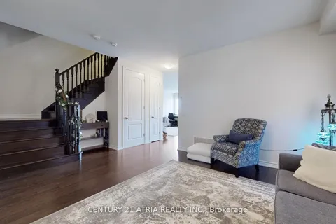 101 Bonnieglen Farm Boulevard, ON L7C 4B7