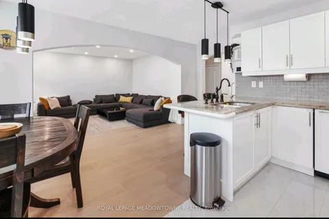 608 Brothers Crescent, ON L9T 0G8