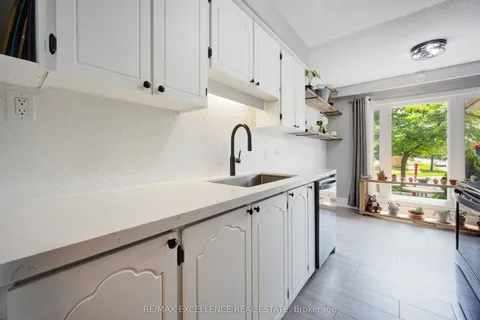 18 Carter Drive, ON L6V 3N5