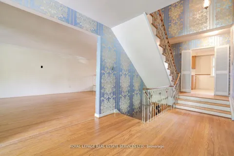 39 Pettit Drive, ON M9R 2W6