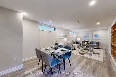 1599 Lewisham Drive, ON L5J 3R2