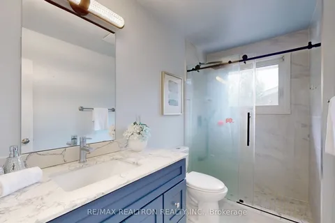 1599 Lewisham Drive, ON L5J 3R2
