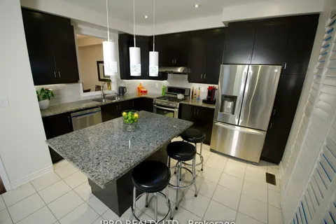 954 Penson Crescent, ON L9T 8Z7