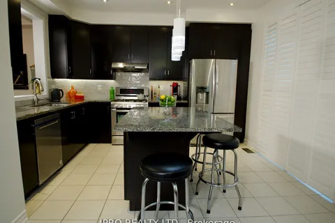 954 Penson Crescent, ON L9T 8Z7