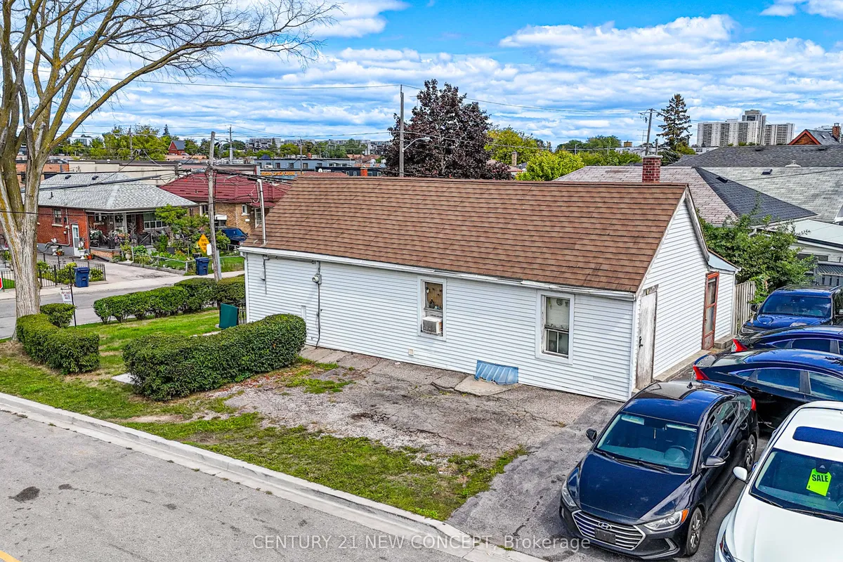 1171 Roselawn Avenue, ON M6B 1C5