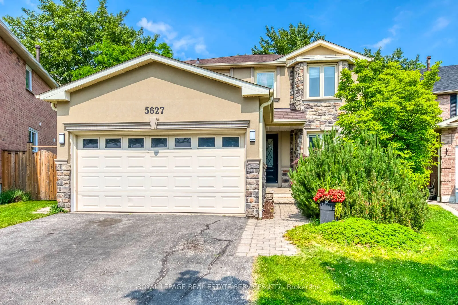 5627 Goldenbrook Drive, Mississauga, ON L5M 3W2