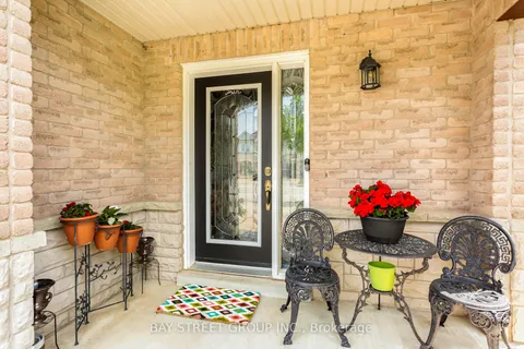 4238 Thomas Alton Boulevard, ON L7M 0M7