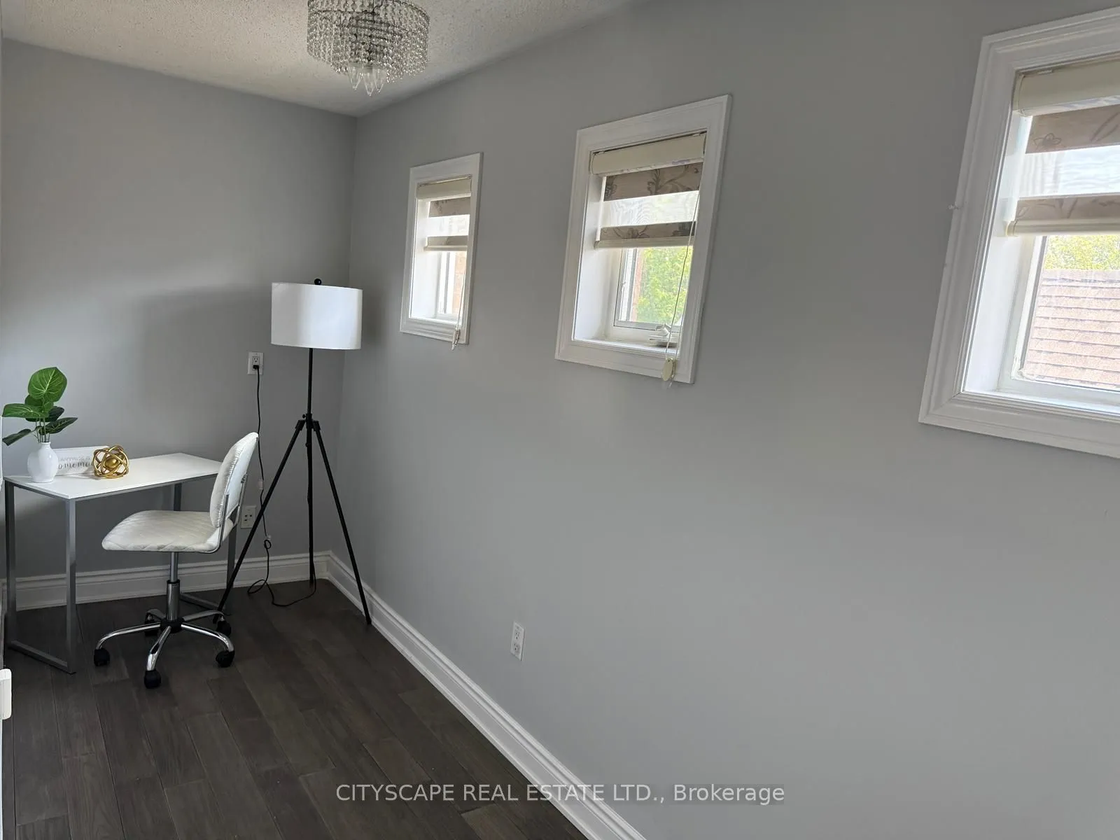 194 Tawny Crescent, ON L6L 6T4