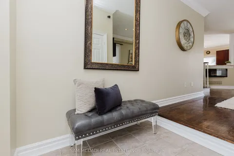 73 Pergola Way, ON L6Y 5N1