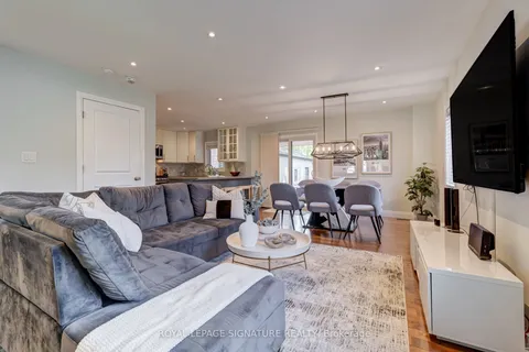 1 Chiswick Avenue, ON M6M 4T5