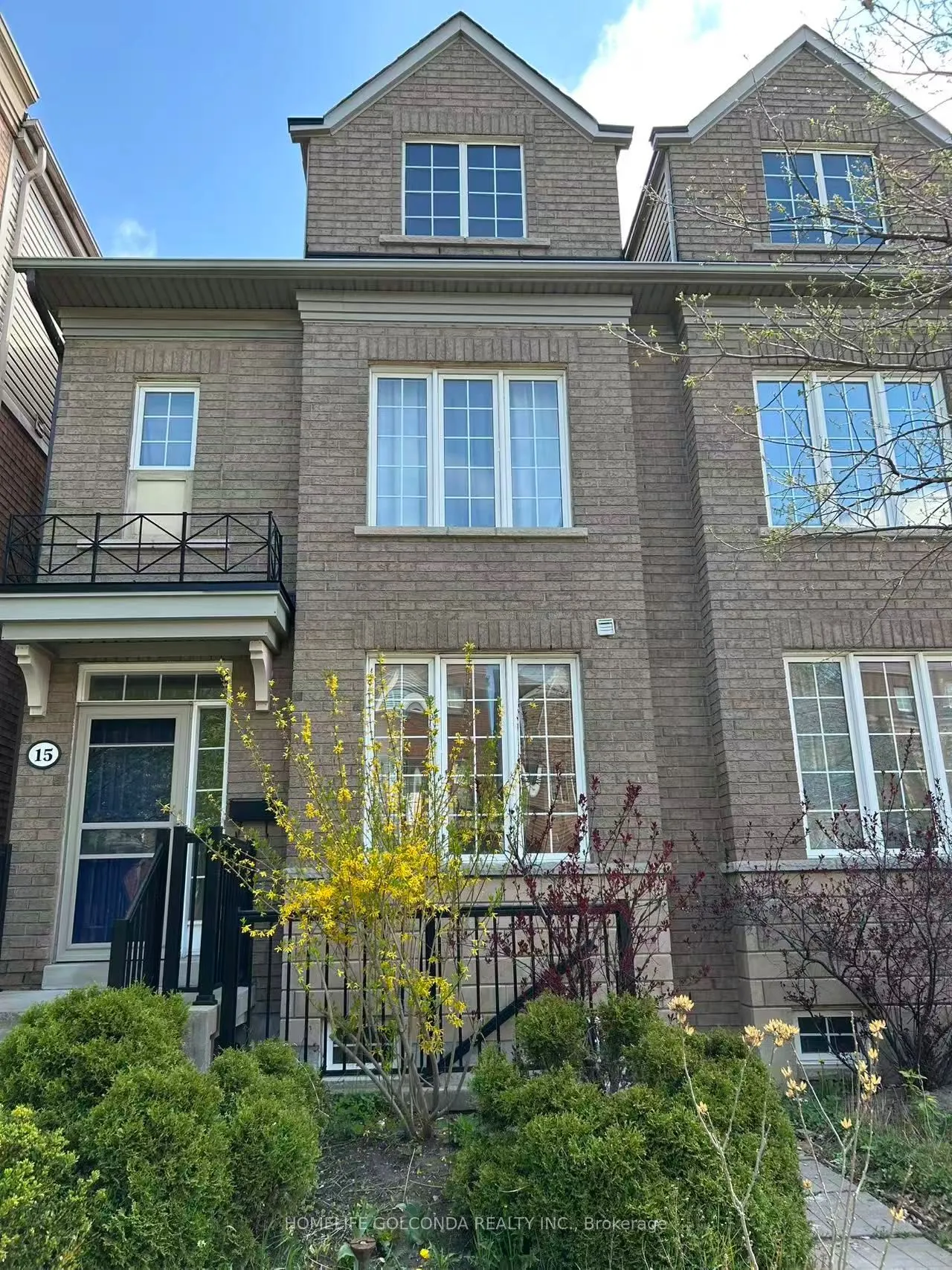 15 Haynes Avenue, ON M3J 3P8