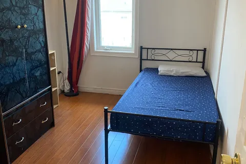 15 Haynes Avenue, ON M3J 3P8