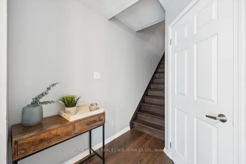 922 Brassard Circle, ON L9T 8E3