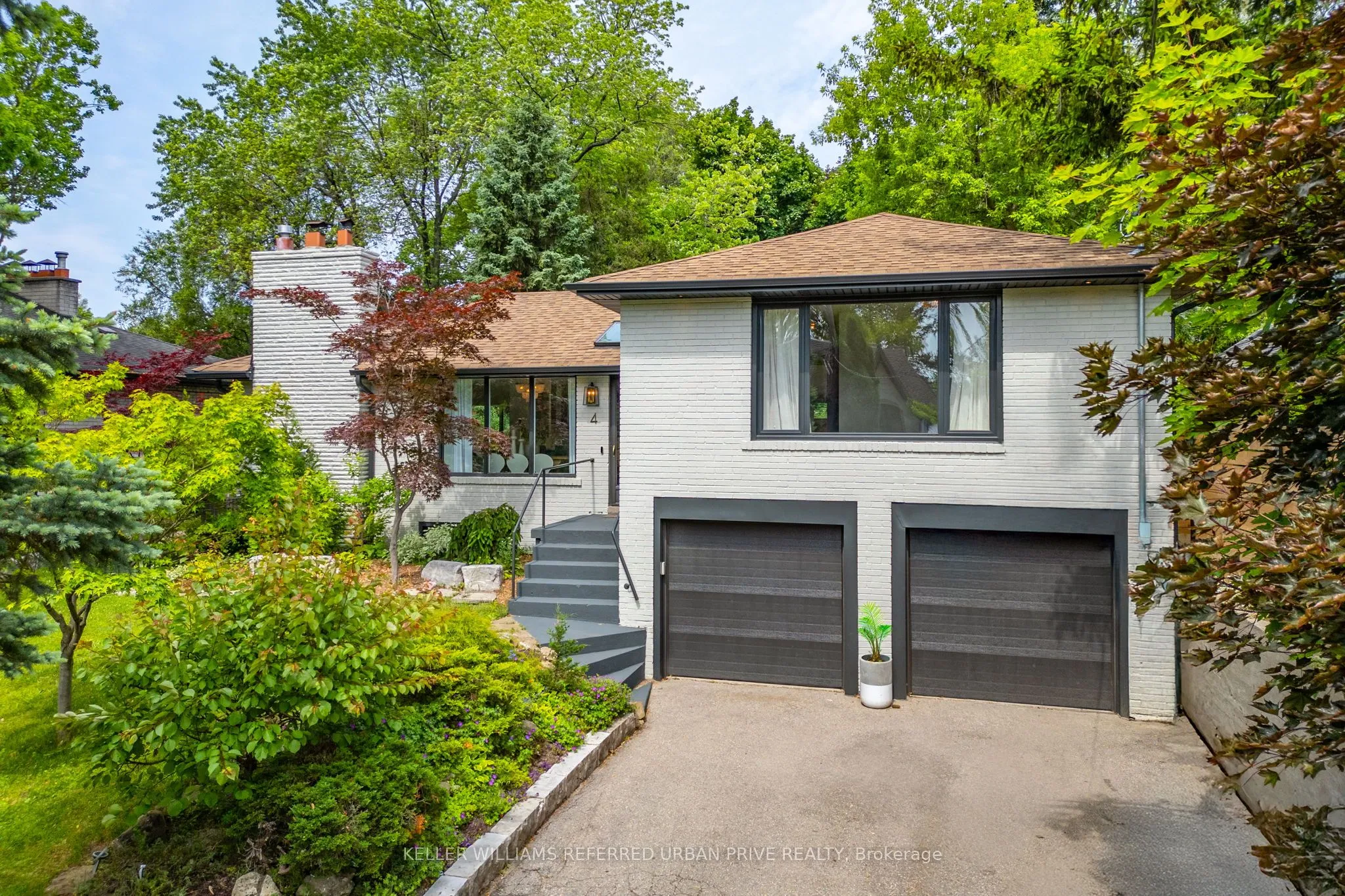 4 Pinehurst Crescent, ON M9A 3A5