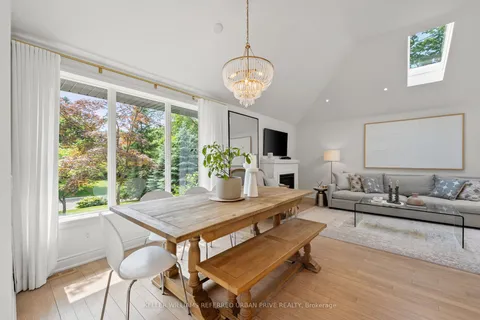4 Pinehurst Crescent, ON M9A 3A5