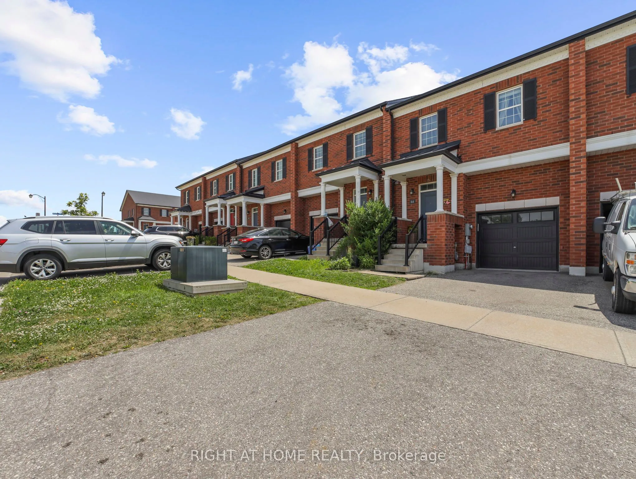 64 Mclaughlin Avenue, ON L9T 9A4