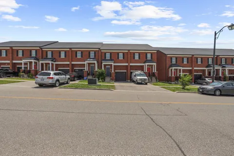64 Mclaughlin Avenue, ON L9T 9A4