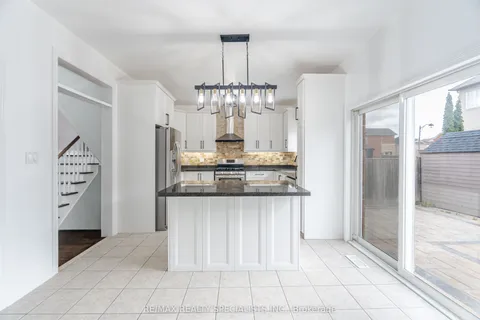 1040 Eager Road, ON L9T 6T1