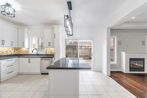 1040 Eager Road, ON L9T 6T1