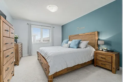 44 Dredge Court, ON L9T 8T1