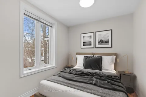 32 Castleton Avenue, ON M6N 3Z5
