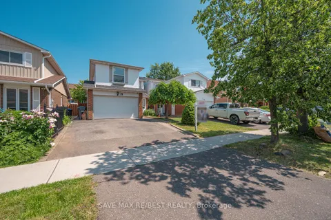 15 Ashurst Crescent, ON L6V 3N6