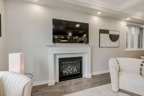 1407 Buckthorn Gardens, ON L9E 1P9