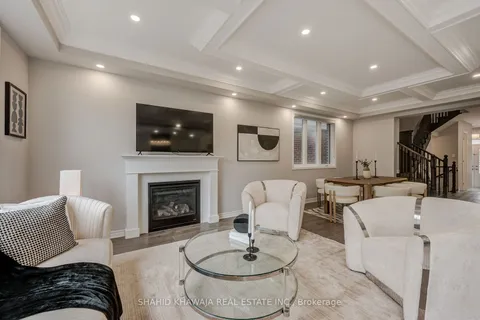 1407 Buckthorn Gardens, ON L9E 1P9