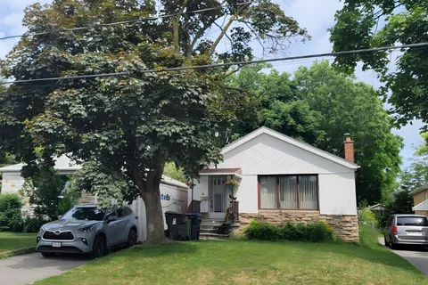 42 Lynnford Drive, ON M9B 1H7