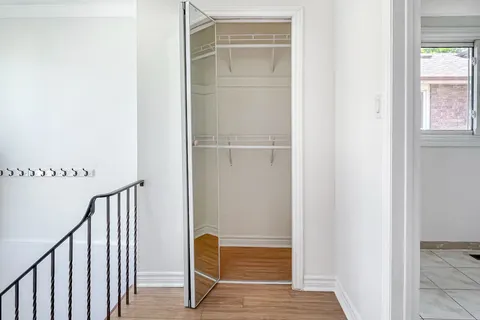 3485 Oakglade Crescent, ON L5C 1X4