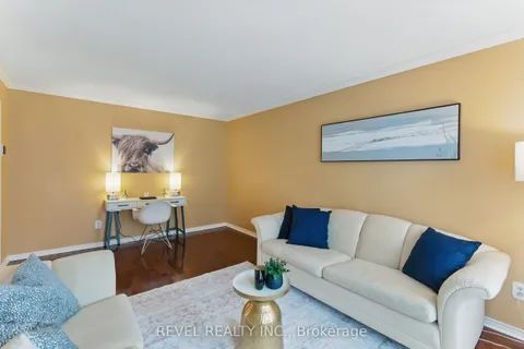 1076 Roxborough Drive, ON L6M 1E3
