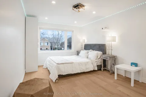 2666 Burnford Trail, ON L5M 5E1