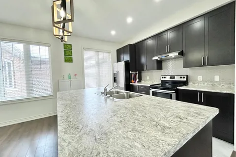 149 Remembrance Road, ON L7A 3Y2