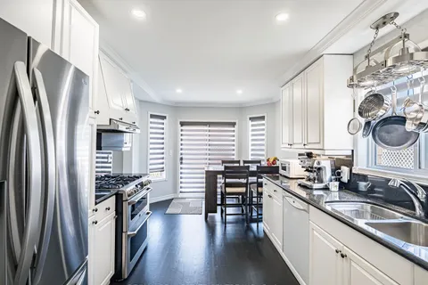 5599 Brenchley Avenue, ON L5V 2H3