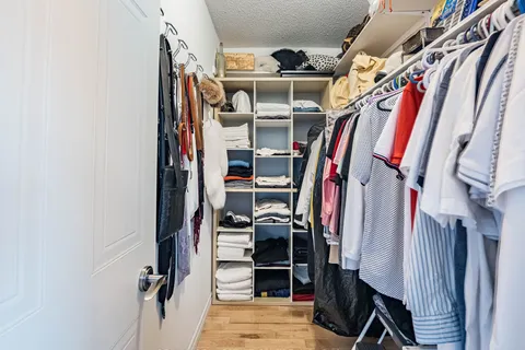 5599 Brenchley Avenue, ON L5V 2H3