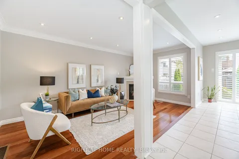6461 Hampden Woods Road, ON L5N 7W1