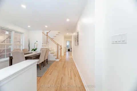 238 Giddings Crescent, ON L9T 7A7