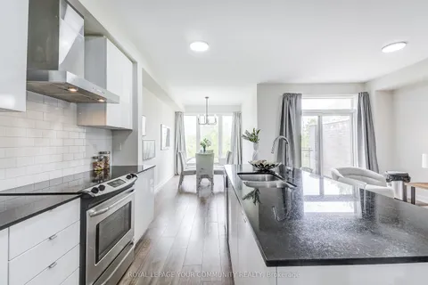 225 Fowley Drive, ON L6H 0P4