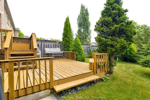 2088 Redstone Crescent, ON L6M 5B1