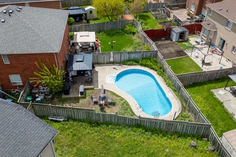 52 Melissa Court, ON L6X 4X1
