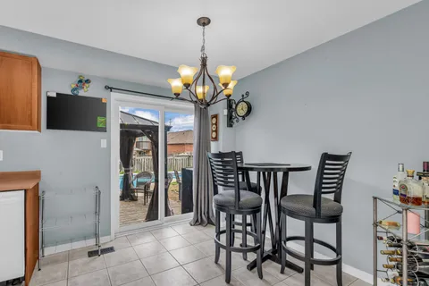 52 Melissa Court, ON L6X 4X1