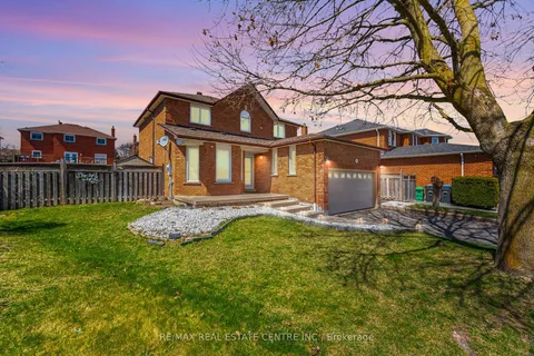 20 St Mark Place, ON L6X 3W5