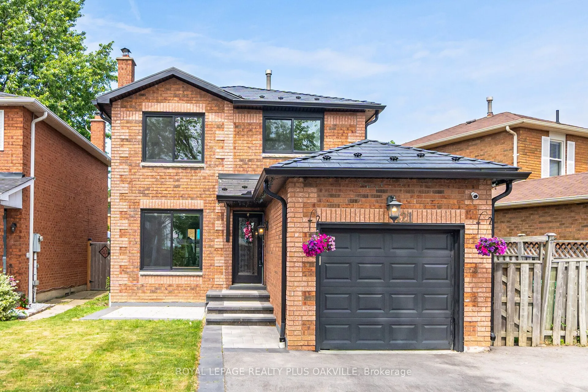 421 Laurentian Avenue, ON L4Z 2J7