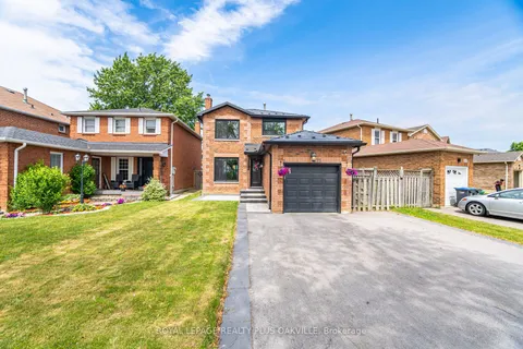 421 Laurentian Avenue, ON L4Z 2J7