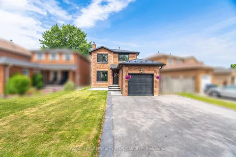421 Laurentian Avenue, ON L4Z 2J7