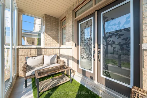 207 Clockwork Drive, ON L7A 5C7